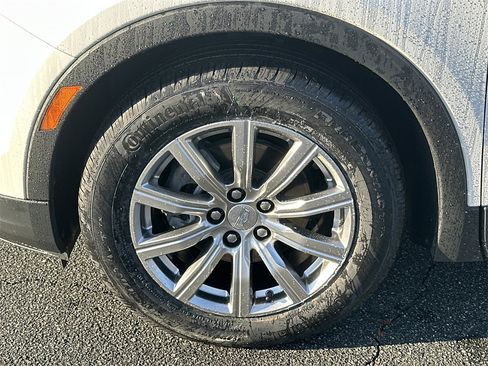 Used 2023 Cadillac XT4 Premium Luxury image 11