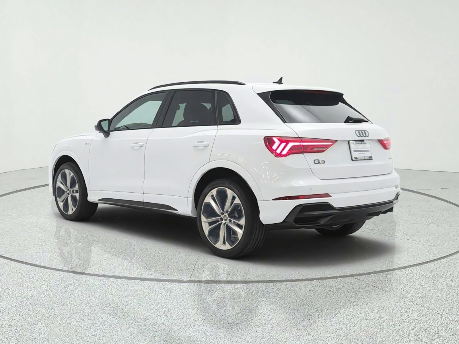 Used 2022 Audi Q3 2.0T Premium Plus AWD/4WD image 7