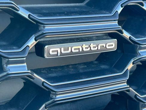 Used 2025 Audi Q5 Prestige image 45