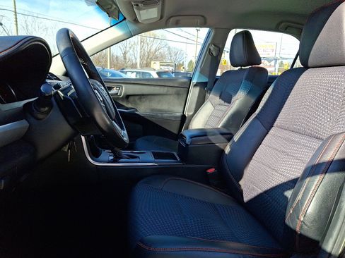 Used 2015 Toyota Camry LE image 11