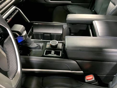 Used 2025 Toyota Tundra Platinum image 17