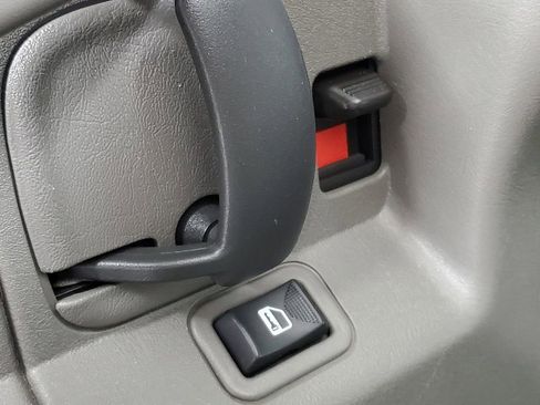 Used 2022 Chevrolet Express 3500 LS image 25