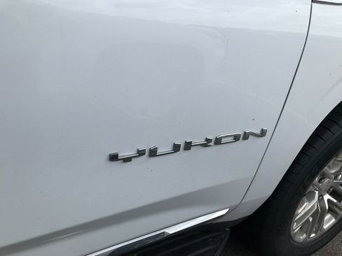Certified 2024 GMC Yukon SLT AWD/4WD image 3