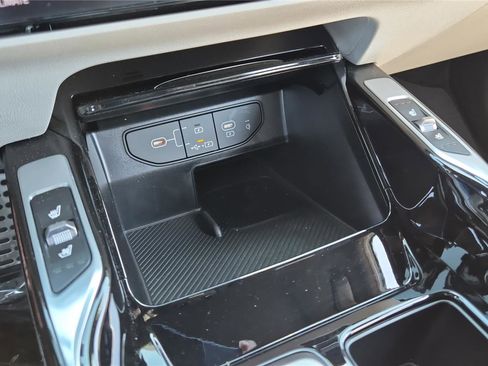 Used 2025 Kia Sorento SX Prestige AWD/4WD image 22