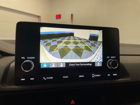 Used 2024 Honda CR-V EX image 17