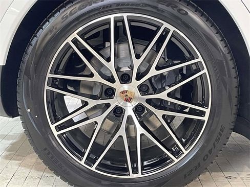 New 2026 Porsche Cayenne E-Hybrid Coupe image 15