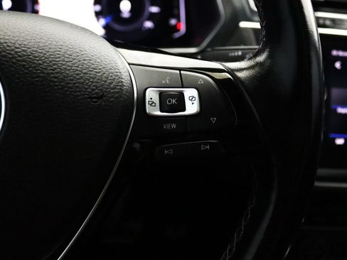 Used 2020 Volkswagen Tiguan SEL Premium R-Line w/ 3rd Row Seat Package AWD/4WD image 17