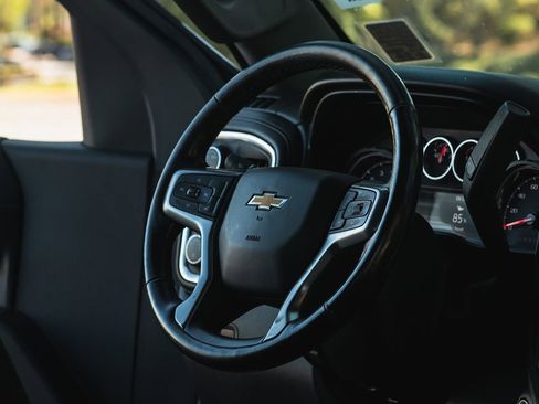 Used 2020 Chevrolet Silverado 1500 LT w/ All-Star Edition image 23