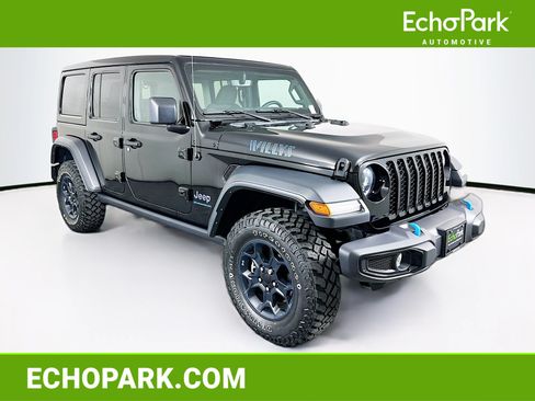Used 2023 Jeep Wrangler Unlimited w/ Sun & Screen Package AWD/4WD image 1