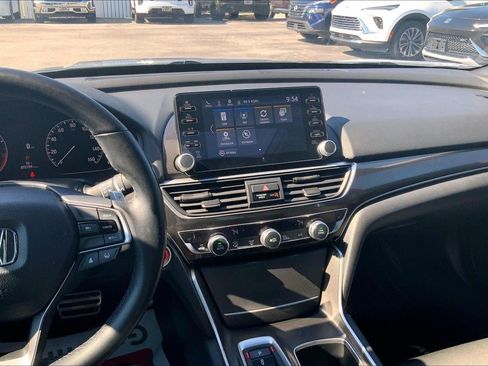 Used 2022 Honda Accord Sport image 6