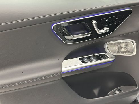 New 2026 Mercedes-Benz GLC 300 image 10