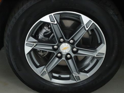 Used 2025 Chevrolet Blazer LT FWD image 37