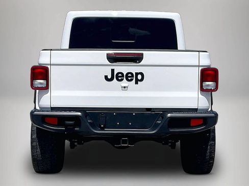 Used 2025 Jeep Gladiator Sport AWD/4WD image 6