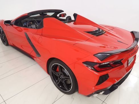 Used 2023 Chevrolet Corvette Stingray Preferred Conv w/ Z51 Performance Package RWD image 32