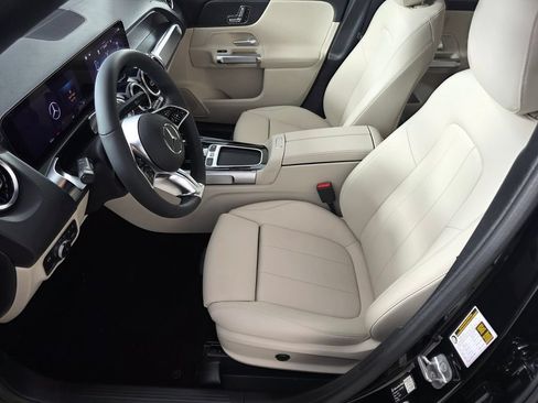 New 2026 Mercedes-Benz GLB 250 image 6