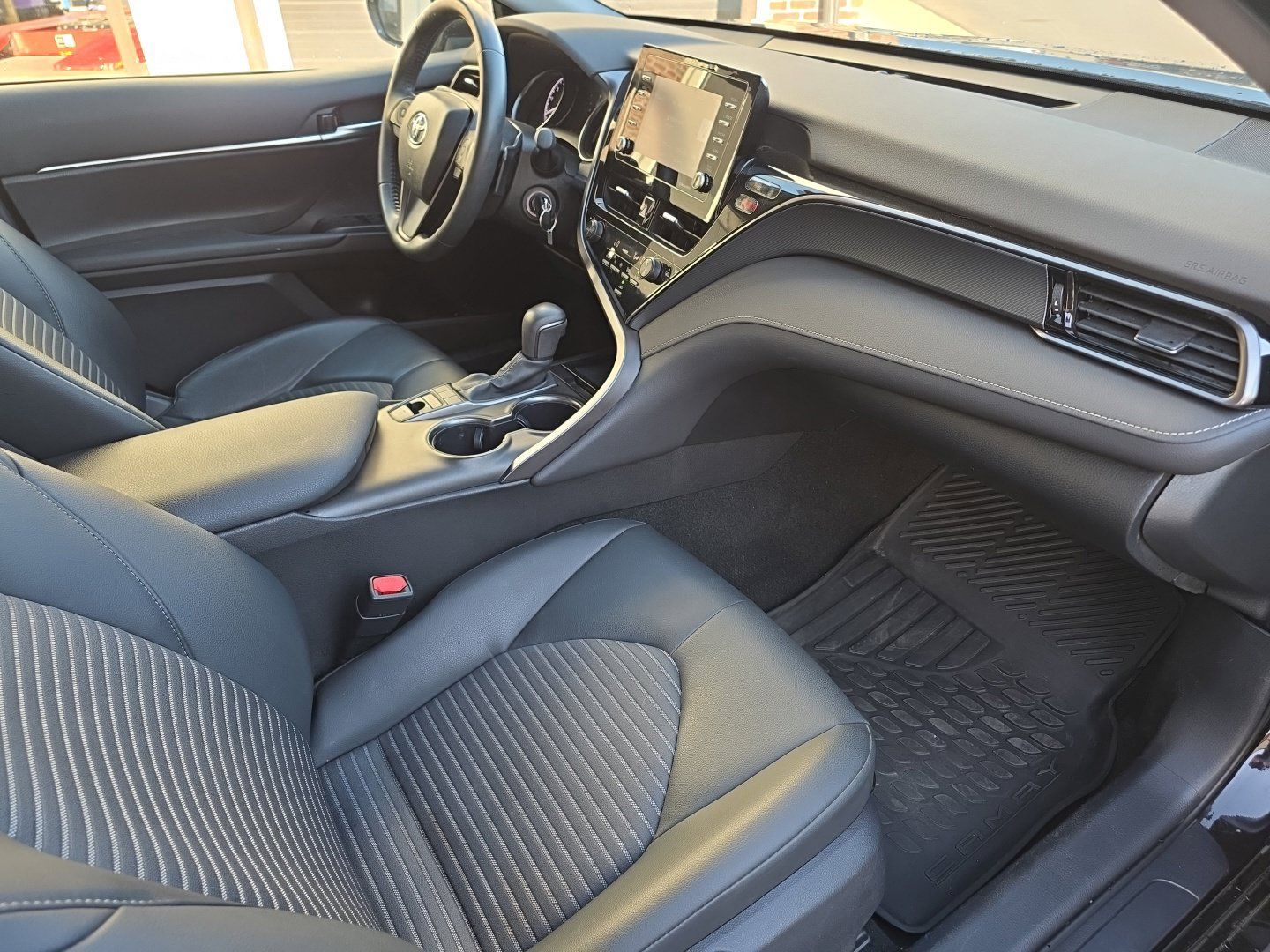 Used 2024 Toyota Camry SE AWD/4WD image 30