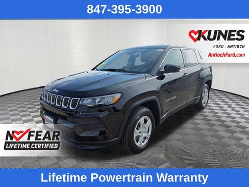 Used 2022 Jeep Compass Sport image 3