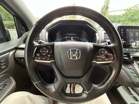 Used 2018 Honda Odyssey EX-L image 16