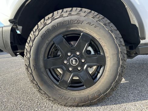 Used 2024 Ford Bronco Black Diamond image 12