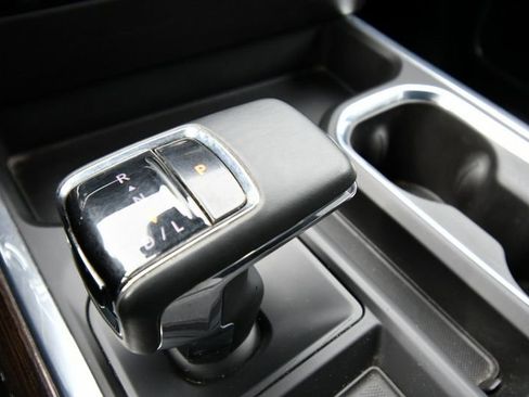 Used 2025 GMC Sierra 1500 Elevation image 51