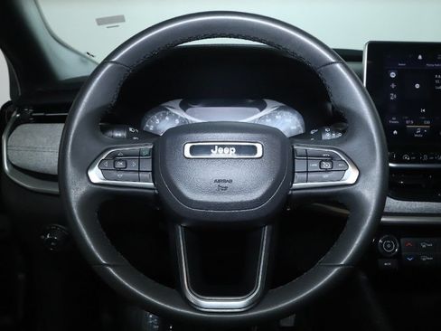 Used 2024 Jeep Compass Latitude AWD/4WD image 21