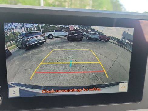 Used 2025 Toyota Tacoma SR5 image 18