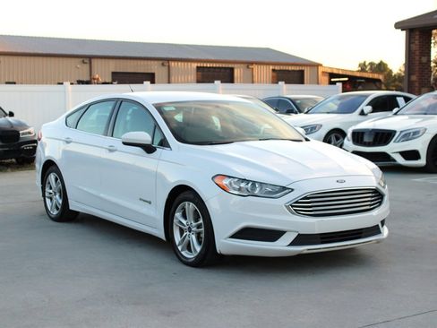Used 2018 Ford Fusion S image 9