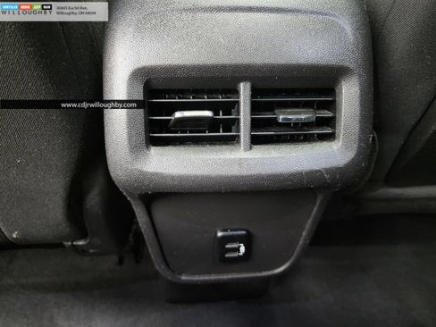 Used 2018 GMC Terrain SLE w/ Driver Convenience Package AWD/4WD image 26