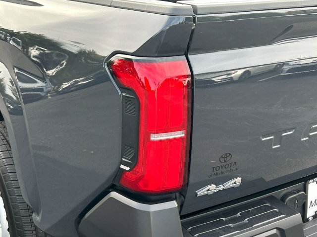 Used 2025 Toyota Tacoma SR AWD/4WD image 11