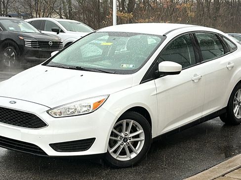 Used 2018 Ford Focus SE image 1