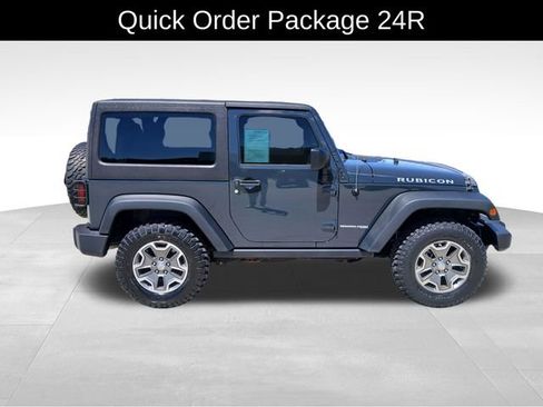 Used 2018 Jeep Wrangler Rubicon w/ Power Convenience Group AWD/4WD image 6