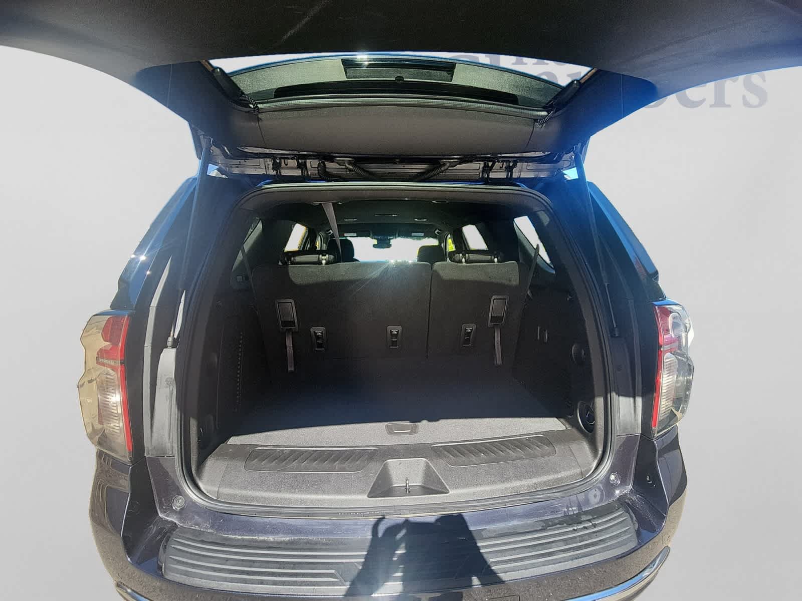 Used 2023 Chevrolet Tahoe LS AWD/4WD image 4