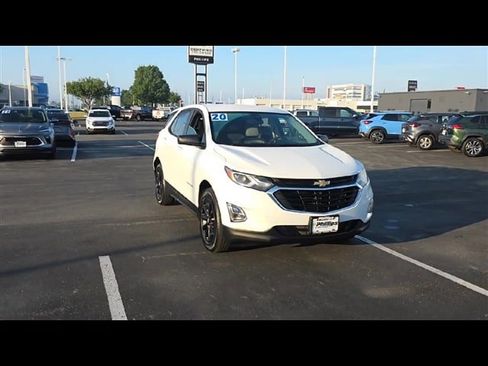 Used 2020 Chevrolet Equinox LS w/ LS Convenience Package image 2