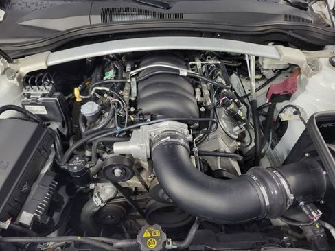 Used 2015 Chevrolet Camaro SS w/ SS Performance Package RWD image 13