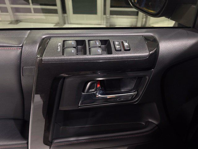 Used 2021 Toyota 4Runner Venture w/ Moonroof Package AWD/4WD image 12