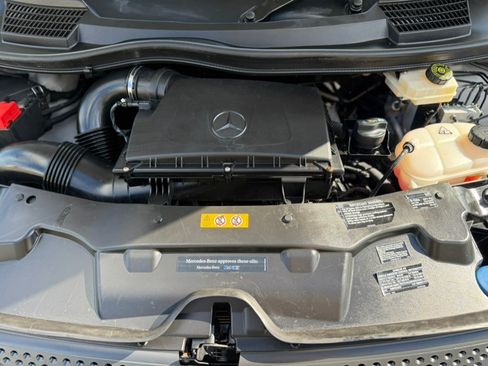 Used 2019 Mercedes-Benz Metris image 16
