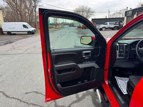 Used 2018 Chevrolet Silverado 1500 LT w/ All Star Edition AWD/4WD image 13