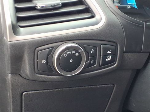 Used 2024 Ford Edge SEL w/ Convenience Package image 15