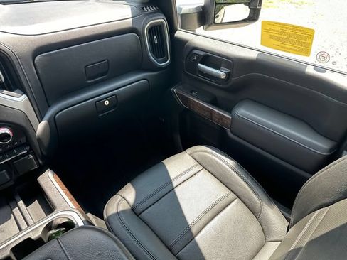 Used 2021 GMC Sierra 2500 Denali w/ Denali Ultimate Package AWD/4WD image 23