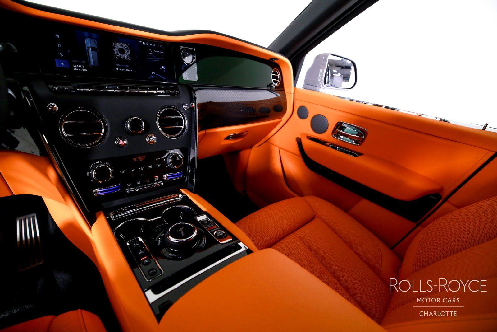 New 2027 Rolls-Royce Cullinan Black Badge AWD/4WD image 16