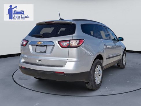 Used 2017 Chevrolet Traverse LS image 5