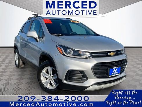 Used 2022 Chevrolet Trax LT w/ Driver Confidence Package AWD/4WD image 1