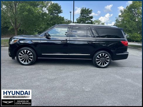 Used 2021 Lincoln Navigator L Reserve AWD/4WD image 4