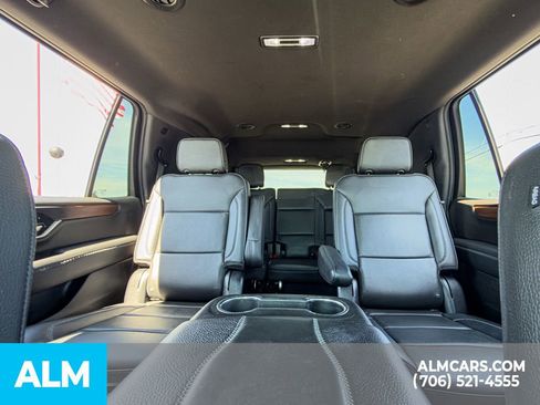 Used 2025 GMC Yukon Denali AWD/4WD image 12