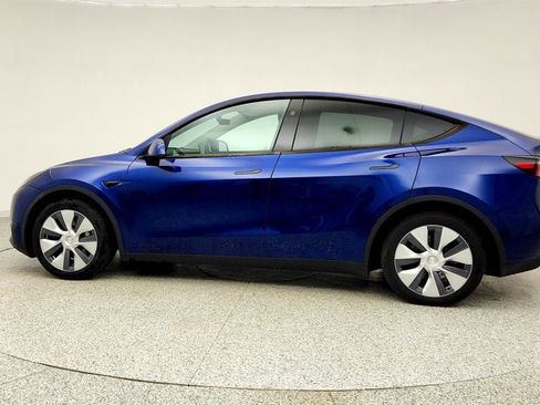 Used 2024 Tesla Model Y Long Range image 8