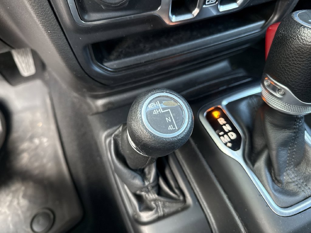 Used 2022 Jeep Wrangler Unlimited Sport AWD/4WD image 25