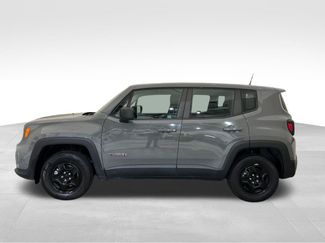 Used 2022 Jeep Renegade Sport video 2