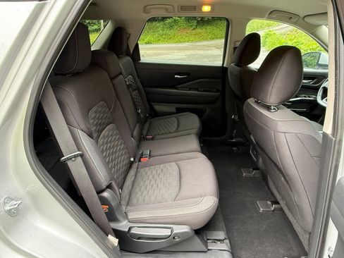 Used 2022 Nissan Pathfinder SV AWD/4WD image 20
