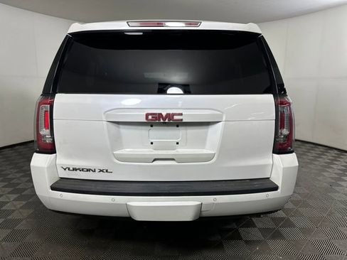 Used 2016 GMC Yukon XL SLT w/ Premium Edition image 4