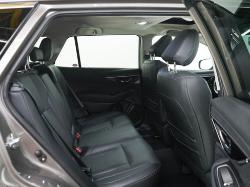 Used 2023 Subaru Outback Limited AWD/4WD image 12